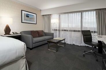 هتل Hilton Greenville