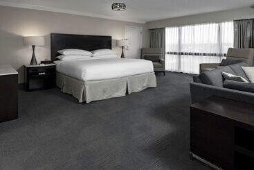 هتل Hilton Greenville