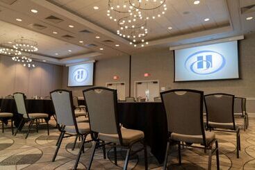 هتل Hilton Greenville