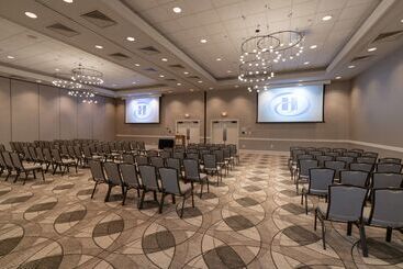 هتل Hilton Greenville