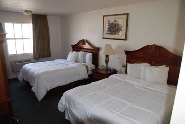 בית מלון כפרי Hobbs Family Inn
