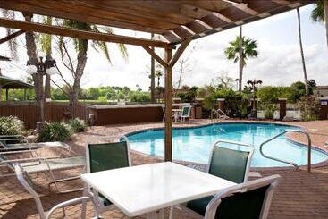 Holiday Inn Express Hotel And Suites Brownsville, An Ihg