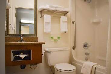 هتل Holiday Inn Redding, An Ihg