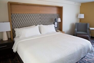 هتل Holiday Inn Redding, An Ihg