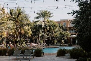هتل Beachside Resort & Residences