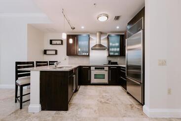 هتل Beachside Resort & Residences