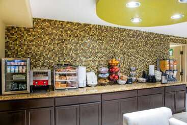 هتل La Quinta By Wyndham Oakland Airport Coliseum
