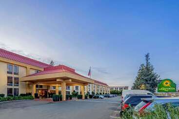 هتل La Quinta By Wyndham Oakland Airport Coliseum