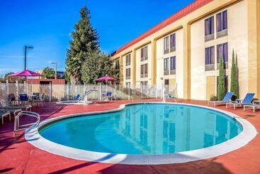 هتل La Quinta By Wyndham Oakland Airport Coliseum