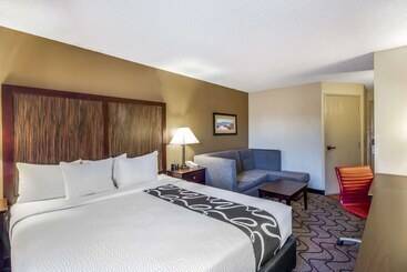 هتل La Quinta By Wyndham Oakland Airport Coliseum