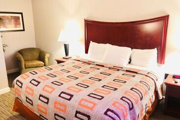 Hotell Orangewood Inn And Suites Midtown