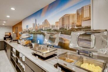 Hotell Orangewood Inn And Suites Midtown