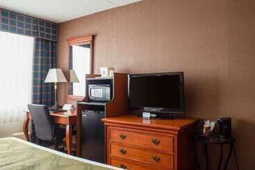 هتل Quality Inn