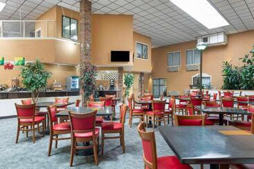 هتل Quality Inn Alamosa