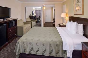 فندق Quality Inn & Suites Montebello   Los Angeles