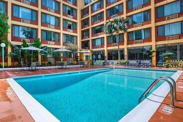 هتل Quality Inn & Suites Montebello Los Angeles