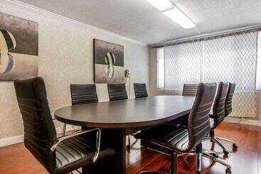 هتل Quality Inn & Suites Montebello   Los Angeles