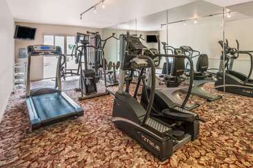 Ramada Hotel & Conference Center By Wyndham Las Cruces