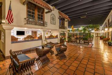 Ramada Hotel & Conference Center By Wyndham Las Cruces