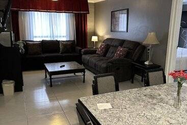 Ramada Hotel & Conference Center By Wyndham Las Cruces