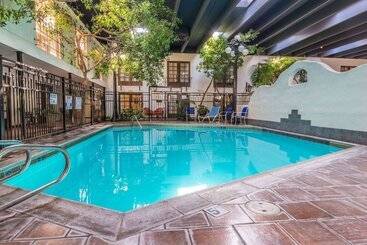 Ramada Hotel & Conference Center By Wyndham Las Cruces