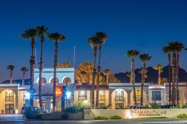 Ramada Hotel & Conference Center By Wyndham Las Cruces