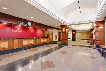 هتل Ramada By Wyndham Fishkill