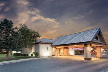 هتل Ramada By Wyndham Provo