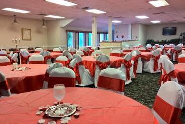 هتل Ramada By Wyndham & Suites Warner Robins