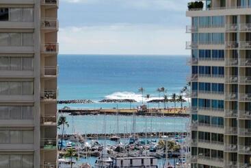 هتل Ramada Plaza By Wyndham Waikiki