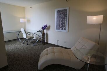هتل Red Lion Inn & Suites Olympia, Governor