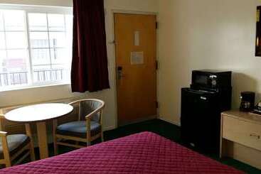 هتل Rodeway Inn Civic Center
