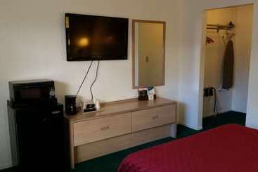 هتل Rodeway Inn Civic Center