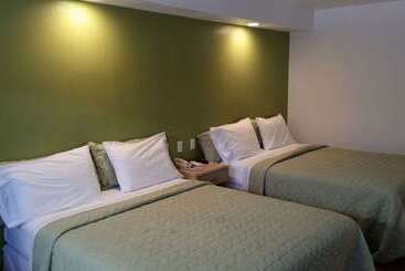 هتل Rodeway Inn Civic Center