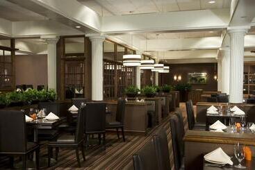 هتل Sheraton Harrisburg Hershey