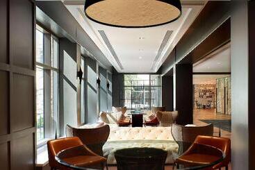 هتل The Logan Philadelphia Curio Collection By Hilton