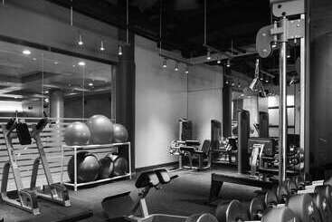 هتل The Logan Philadelphia Curio Collection By Hilton