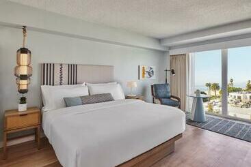هتل The Pierside Santa Monica