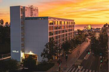 هتل The Pierside Santa Monica