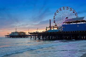 هتل The Pierside Santa Monica