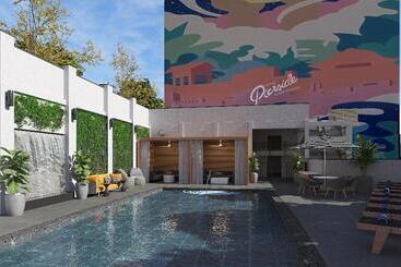 هتل The Pierside Santa Monica