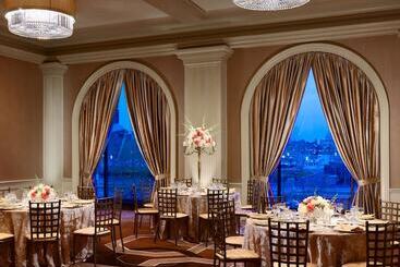 هتل The Royal Sonesta Harbor Court Baltimore