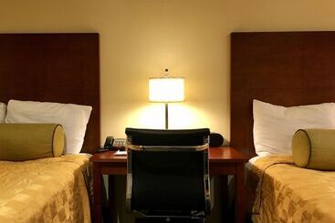هتل Travelodge By Wyndham By Fisherman's Wharf