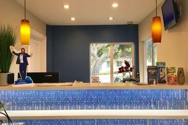 هتل Travelodge By Wyndham By Fisherman's Wharf