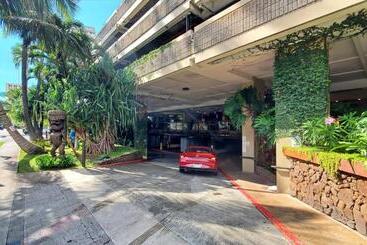 هتل Waikiki Monarch