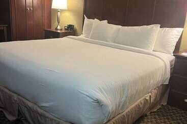 هتل Spark By Hilton Colorado Springs I 25 Central