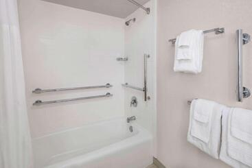هتل Wyndham Garden Marietta Atlanta North