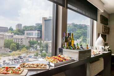هتل Courtyard By Marriott Pittsburgh University Center