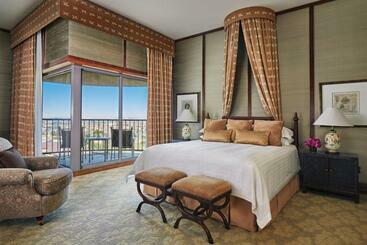 استراحتگاه The Ritz Carlton Dallas, Las Colinas