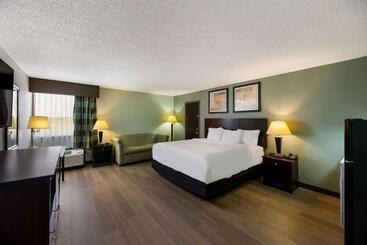 Clarion Hotel San Angelo Near Convention Center